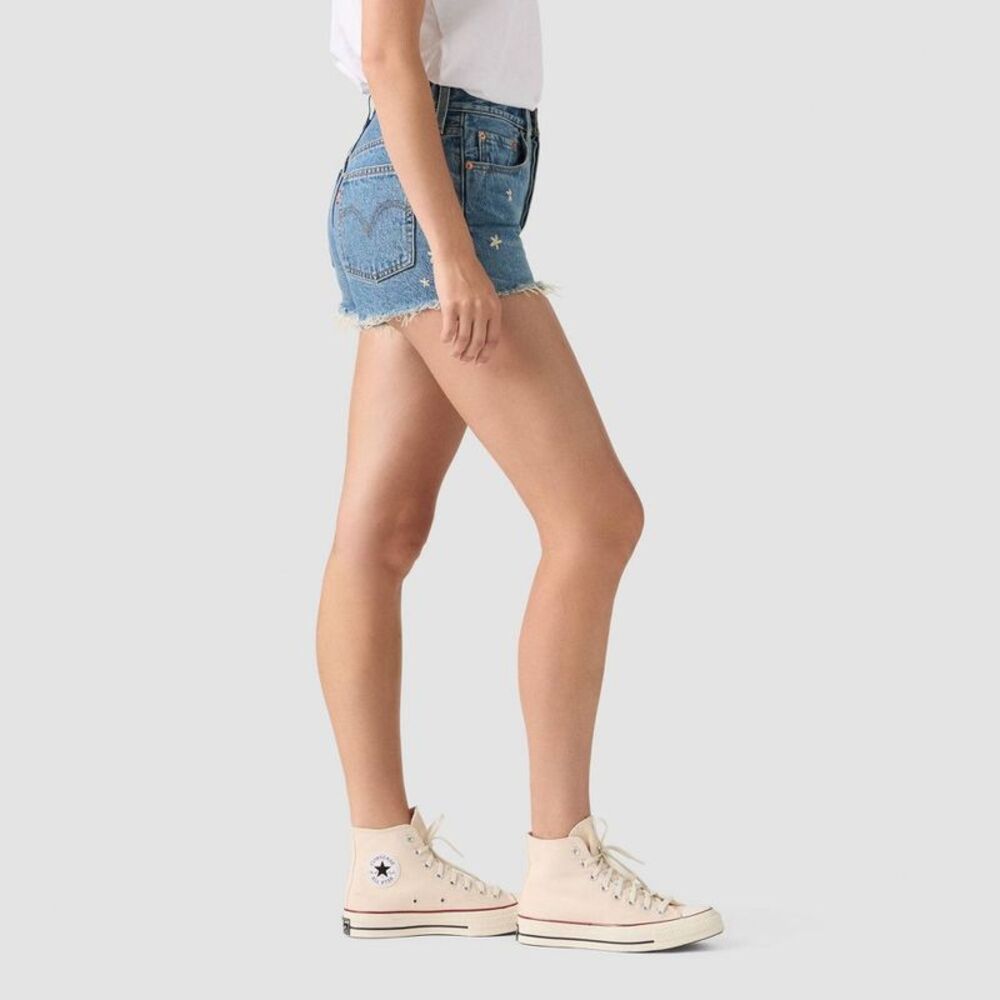 Levi's - 501 Women's Original Shorts - Bee In The Bonnet 24 - Picture 3 of 4